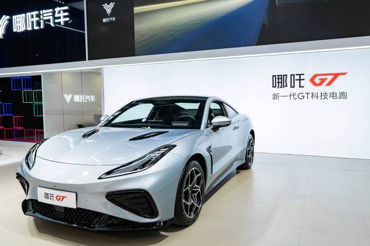 佛山禅城区德梦曼企业管理咨询哪吒汽车在智能汽车领域的表现，领途汽车在新能源汽车市场中的影响力